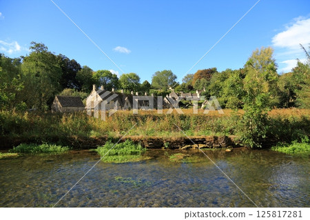 Cotswolds scenery (Bibury) 125817281