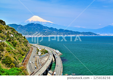 Mt. Fuji from the foot of Shizuoka Prefecture 125818238