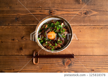 牛肉烤牛肉 牛肉烤牛肉 125818378