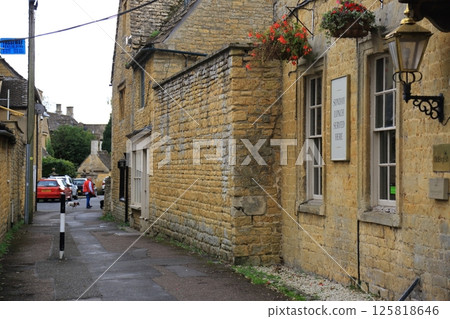 Cotswolds landscape (Bourton-on-the-Water) 125818646