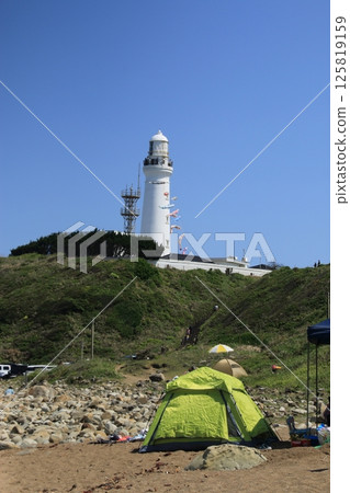 千葉縣銫子市君濱海灘犬吠崎燈塔的帳篷 125819159