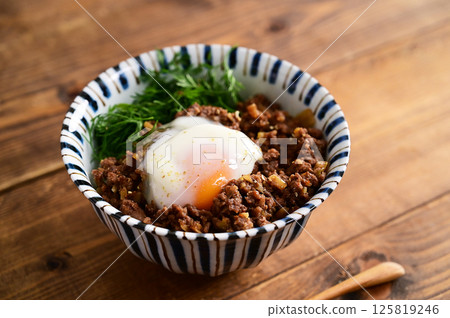 Tantan soboro rice bowl 125819246