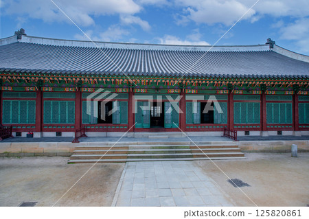 Kyng-bokkung 125820861