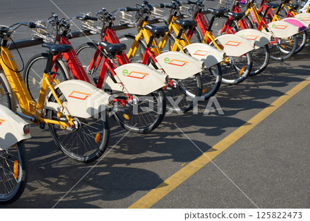 Share bike 125822473