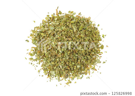 Oregano or marjoram leaves fresh and dry isolated on white background. Top view. Flat lay 125826998