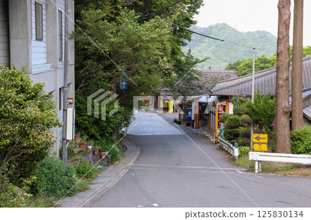 Okuboji Temple approach (Sanuki City, Kagawa Prefecture) 125830134
