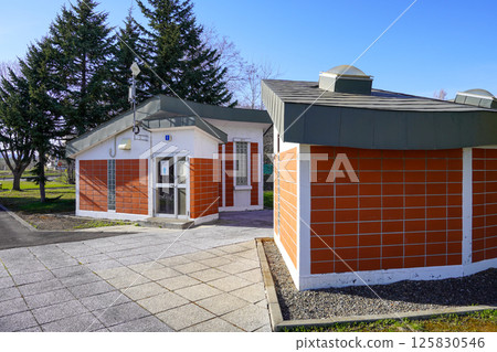 深山嶺的公共廁所 深山嶺的公共廁所 125830546