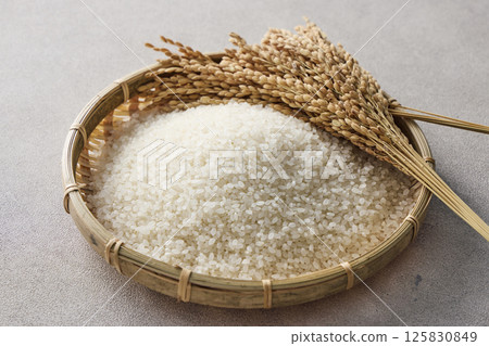 rice in colander rice in colander 125830849