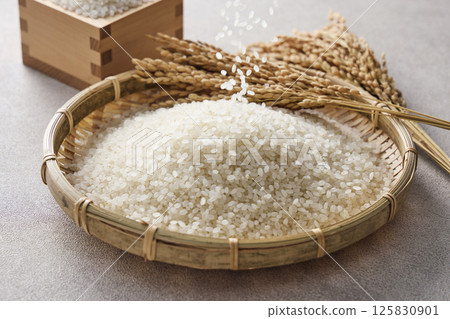 漏勺裡的米飯 漏勺裡的米飯 125830901
