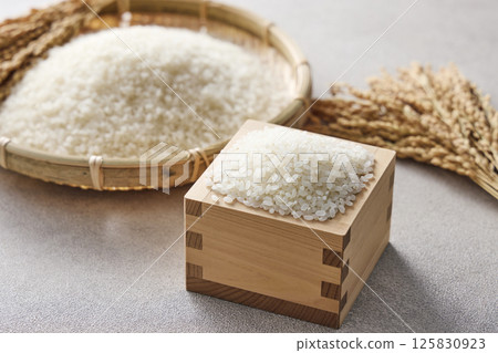 rice in a square 125830923