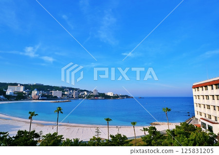 Scenery of Shirahama Beach in Shirahama Town, Wakayama Prefecture 125831205