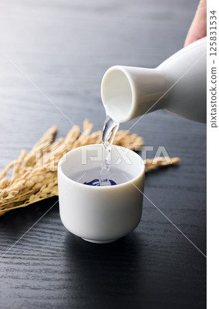 Sake Sake 125831534
