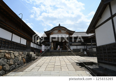 Entrance to the Daishoin Hall of Sasayama Castle (Hyogo Prefecture) Entrance to the Daishoin Hall of Sasayama Castle (Hyogo Prefecture) 125833265