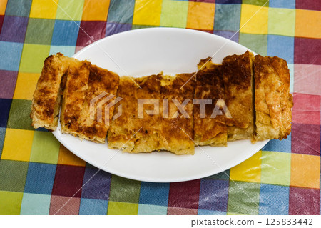 close up of Chinese deep fried vegan crispy bean curd sheet 125833442
