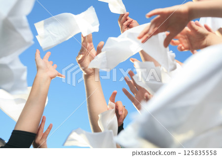 Handkerchief on the Sky Handkerchief on the Sky 125835558