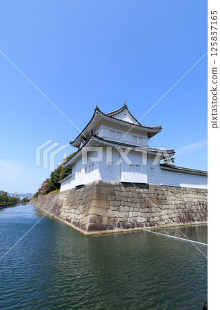 Spring in Kyoto: Nijo Castle, Southeast Corner Tower (Nakagyo Ward, Kyoto City, Kyoto Prefecture) 125837165