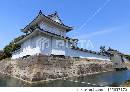 Spring in Kyoto: Nijo Castle, Southeast Corner Tower and East Main Gate (Nakagyo Ward, Kyoto City, Kyoto Prefecture) Spring in Kyoto: Nijo Castle, Southeast Corner Tower and East Main Gate (Nakagyo Ward, Kyoto City, Kyoto Prefecture) 125837170
