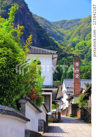 [佐賀郡] 晴天的大河內山街道（阪間坂）的伊凡裡鍋島燒 125842187