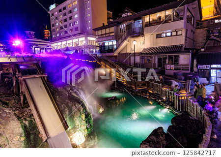 Gunma Prefecture, Kusatsu Town, Agatsuma District, Kusatsu Onsen Yubatake, Yutaki waterfall night view 125842717