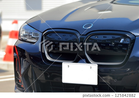 黑色德國車圖片 125842882