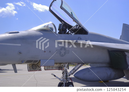 山口縣岩國空軍基地的 F/A-18 戰鬥機 125843254