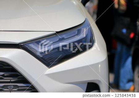 汽車大燈圖像 125843438