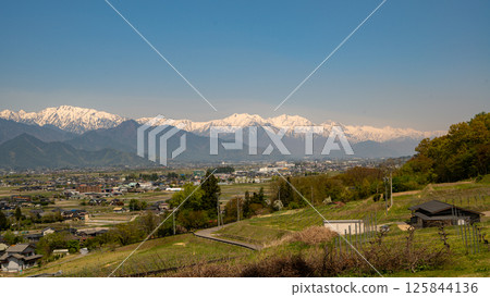 長野縣白馬村北阿爾卑斯山的雪山山脈 125844136