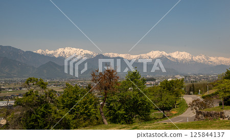 Snow-covered mountain ranges of the Northern Alps, Hakuba Village, Nagano Prefecture Snow-covered mountain ranges of the Northern Alps, Hakuba Village, Nagano Prefecture 125844137
