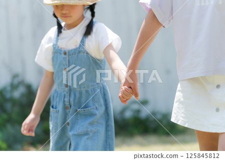 姐妹們攜手同行 125845812