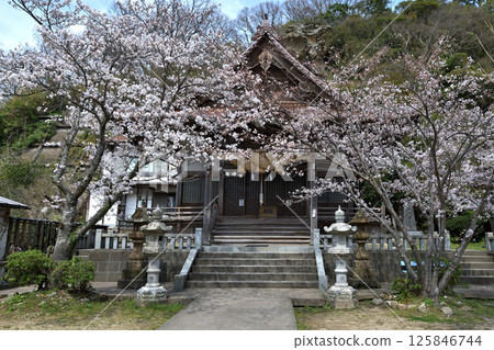 島根縣大田市龍禦前神社湯之津溫泉街景 125846744