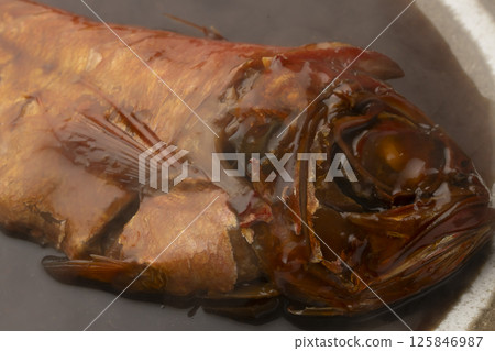 煮金眼鯛魚 125846987