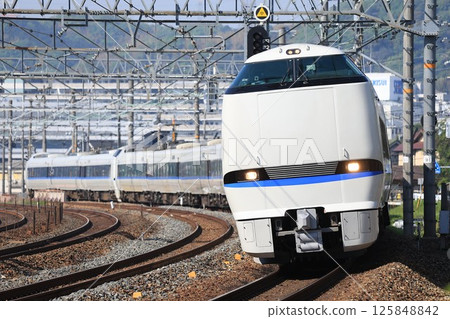 [JR西日本]683系列4000系列特急「雷鳥號」（JR京都線：島本～山崎） 125848842