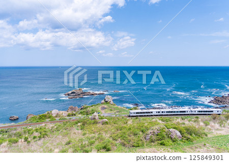 "Aomori Prefecture" Tohoku Emotion Running on the Tanesashi Coast, Hachinohe City 125849301