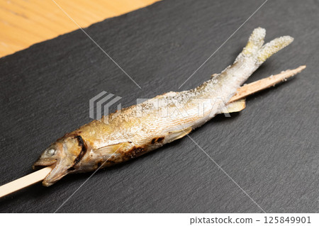 烤香魚圖片(庫存照片) 烤香魚圖片(庫存照片) 125849901