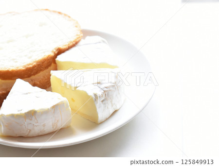 Camembert cheese in the spotlight at BDNF Camembert cheese in the spotlight at BDNF 125849913