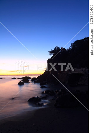 Katsurahama Beach and Ryuo Cape in the morning glow / Places associated with Sakamoto Ryoma / Top 100 Beaches in Japan / Top 100 Historical Parks in Japan Katsurahama Beach and Ryuo Cape in the morning glow / Places associated with Sakamoto Ryoma / Top 100 Beaches in Japan / Top 100 Historical Parks in Japan 125851403