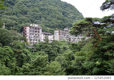 Abandoned hotels in Kinugawa Onsen: Remains of the bubble era Abandoned hotels in Kinugawa Onsen: Remains of the bubble era 125852065