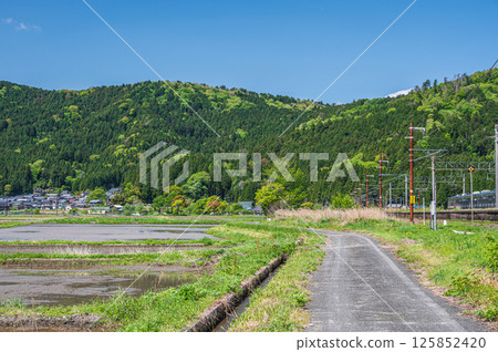 Rural scenery in the Kohoku region, Yogo-cho, Nagahama City, Shiga Prefecture 125852420