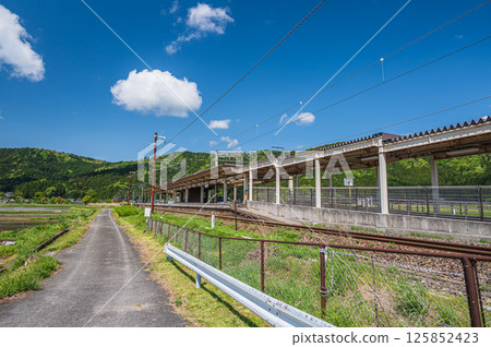 滋賀縣長濱市與後町北陸本線與後站 滋賀縣長濱市與後町北陸本線與後站 125852423