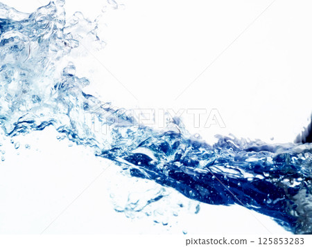 Water flow, sway, water surface, waves 125853283