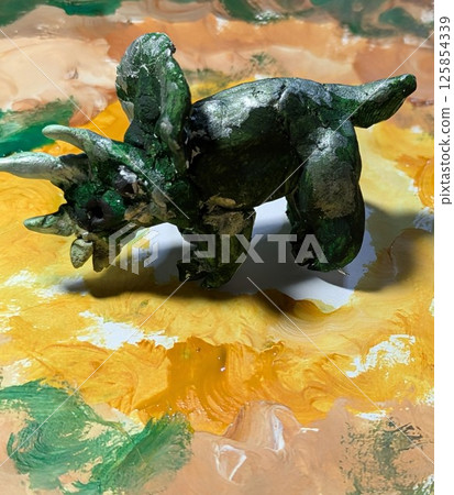 恐龍 - 三角龍 125854339