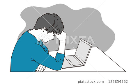 一個簡單的例子，一個男人在筆記型電腦前憂心忡忡 125854362