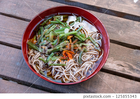 大山頂茶館的山菜蕎麥麵 125855343