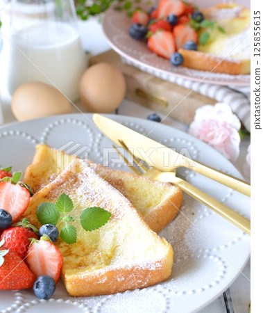 法式吐司	 125855615