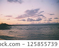 在海上日落 125855739
