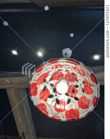 復古紅山茶花圖案燈泡傘 125855821