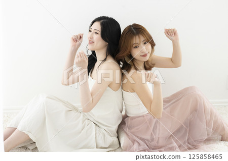 Beauty image: Beautiful woman 125858465