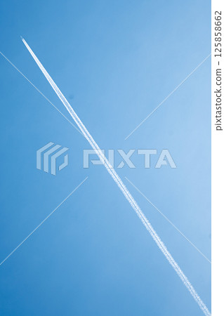 Contrail Contrail 125858662