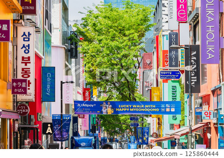Myeongdong, Seoul 125860444