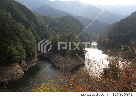 Autumn leaves around Dozan River, Shikoku Chuo City, Ehime Prefecture Autumn leaves around Dozan River, Shikoku Chuo City, Ehime Prefecture 125860841